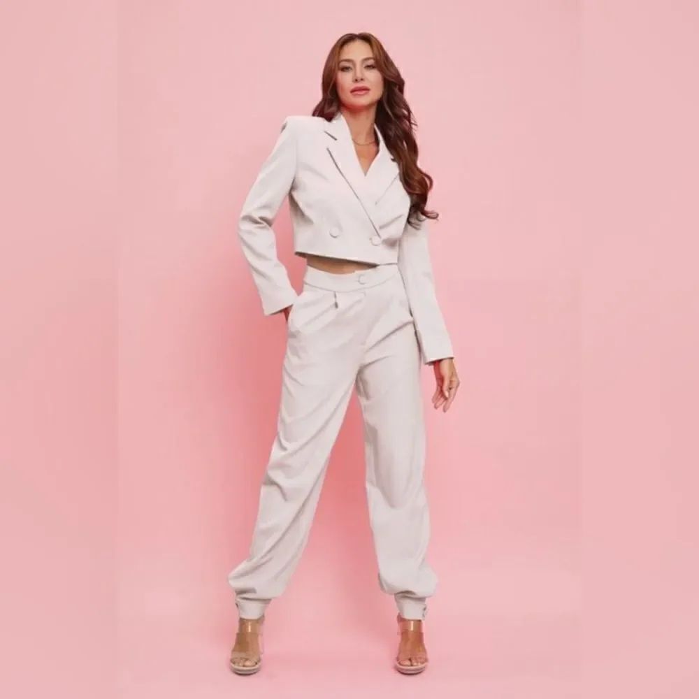 001. Crop blazer and trouser 2pc set- CREAM